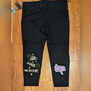 Torrid x Beetlejuice cropped leggings
